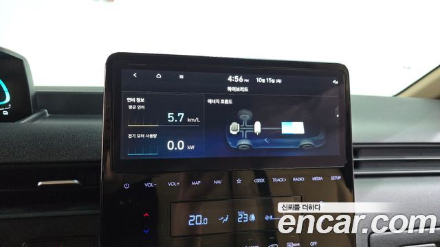 Hyundai Staria 2025 — photo 29