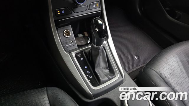 Hyundai AVANTE 2014 — photo 12