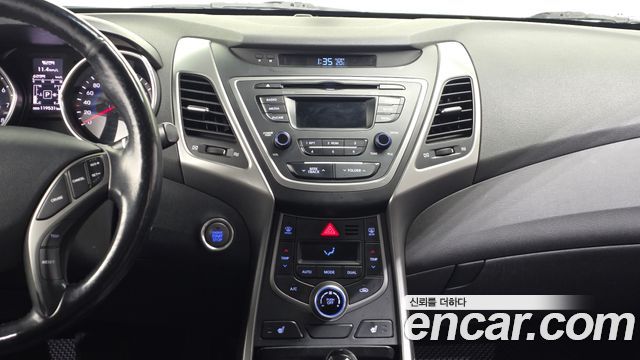 Hyundai AVANTE 2014 — photo 19
