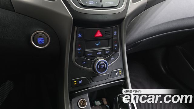 Hyundai AVANTE 2014 — photo 20