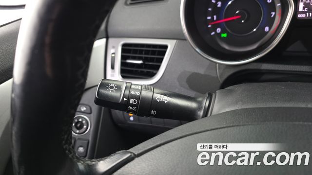 Hyundai AVANTE 2014 — photo 24