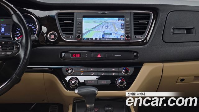 Kia Canival 2019 — photo 20