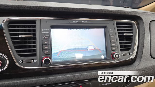 Kia Canival 2019 — photo 22