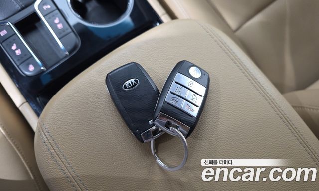 Kia Canival 2019 — photo 23