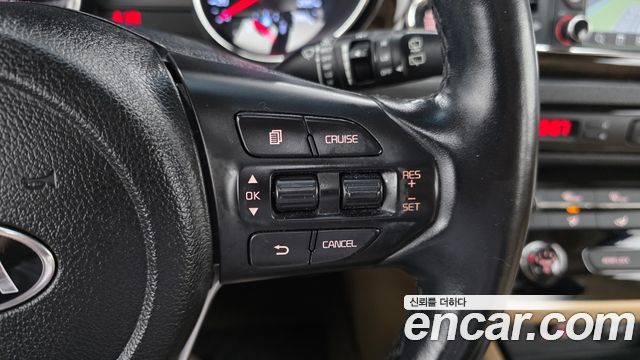 Kia Canival 2019 — photo 24