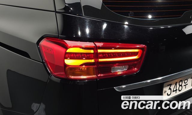 Kia Canival 2019 — photo 9