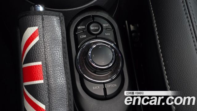 Mini Cooper 2022 — photo 12