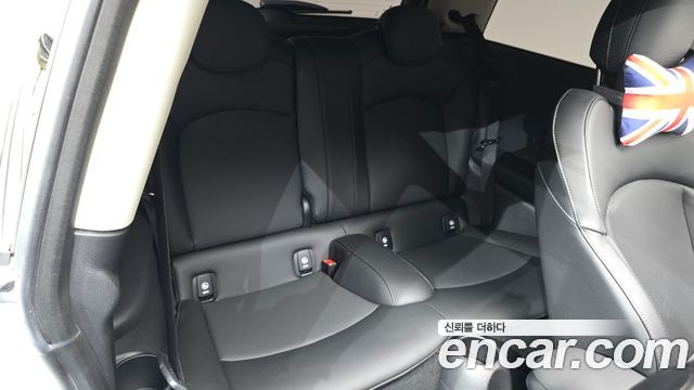 Mini Cooper 2022 — photo 18
