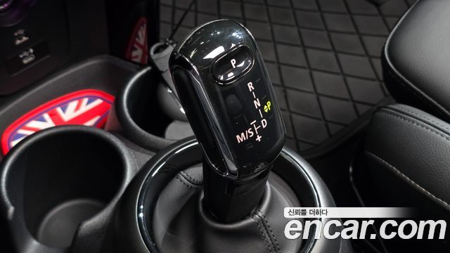 Mini Cooper 2022 — photo 21