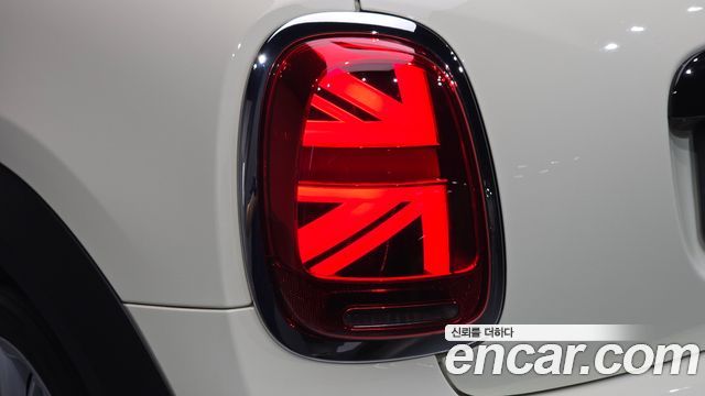 Mini Cooper 2022 — photo 9