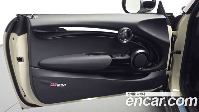 Mini Cooper 2022 — photo 14