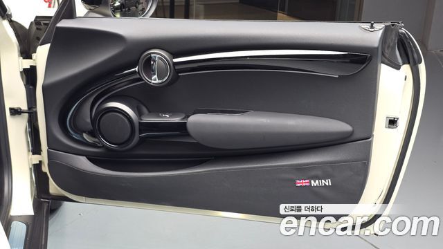 Mini Cooper 2022 — photo 15