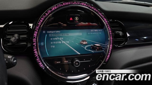 Mini Cooper 2022 — photo 32