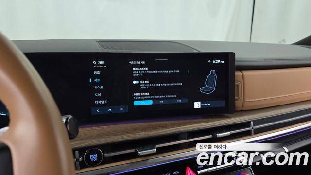 Hyundai Santafe 2025 — photo 32