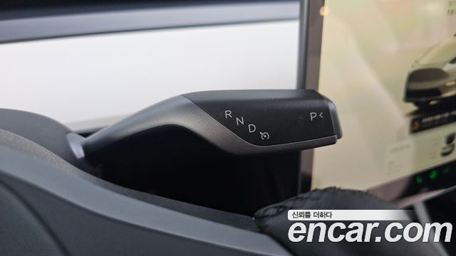 Tesla Model Y 2024 — photo 12