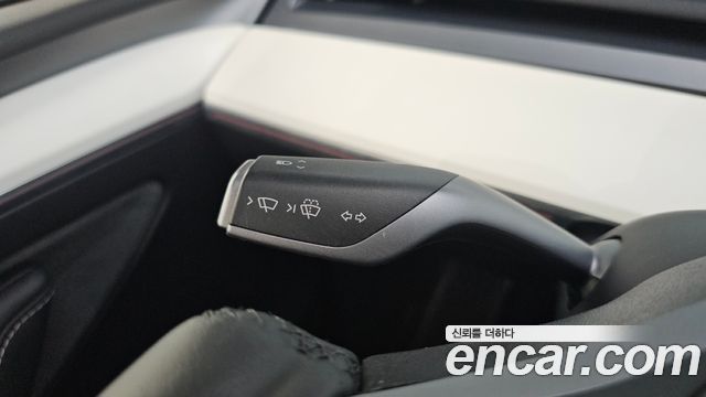 Tesla Model Y 2024 — photo 30