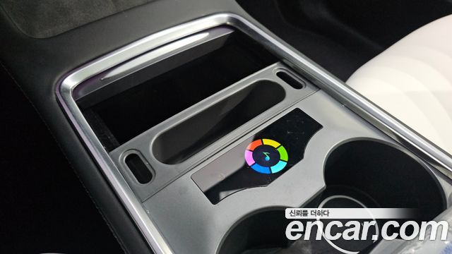Tesla Model Y 2024 — photo 31
