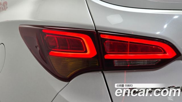 Hyundai Santafe 2016 — photo 9