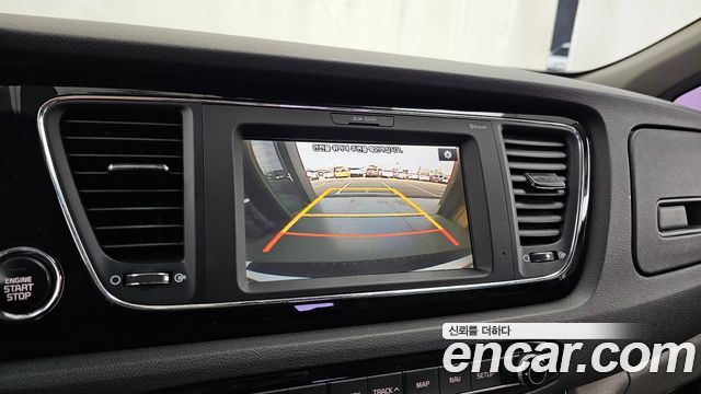 Kia Canival 2018 — photo 21