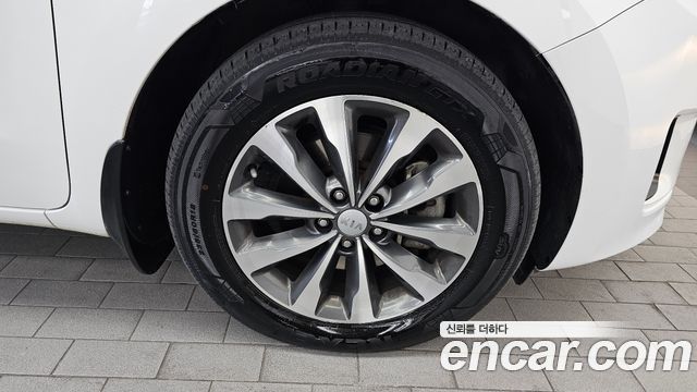 Kia Canival 2018 — photo 7