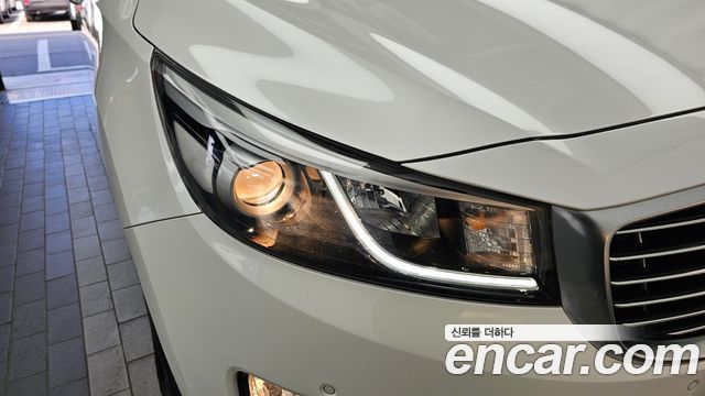 Kia Canival 2018 — photo 8