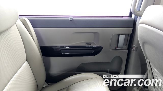 Kia Canival 2018 — photo 15