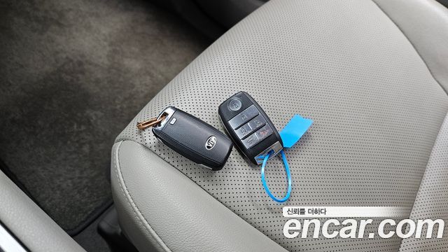Kia Canival 2018 — photo 16