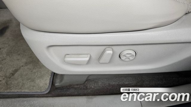 Kia Canival 2018 — photo 31