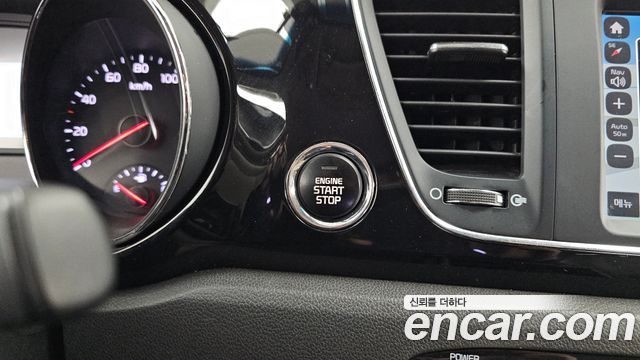 Kia Canival 2018 — photo 35
