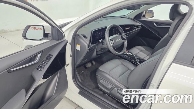 Kia Niro 2023 — photo 15