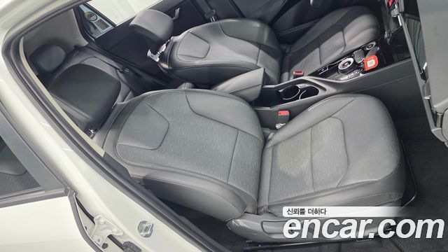 Kia Niro 2023 — photo 18