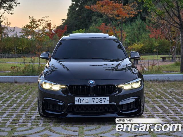 BMW 3-Series 2018 — photo 2