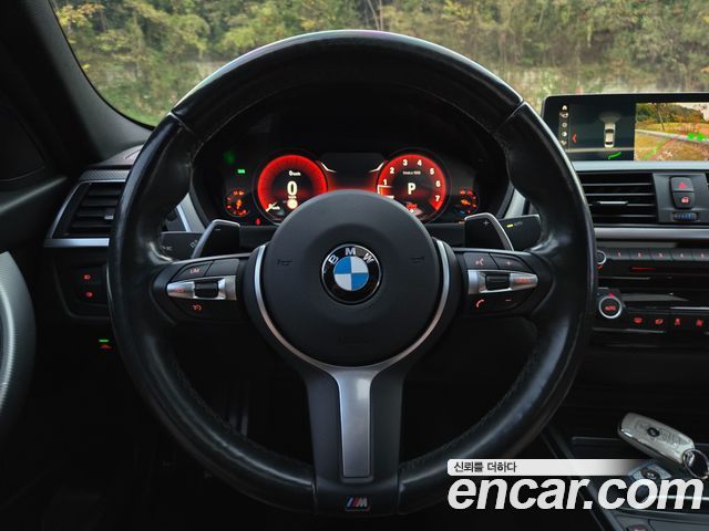 BMW 3-Series 2018 — photo 9