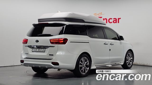 Kia Canival 2019 — photo 2