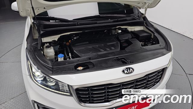 Kia Canival 2019 — photo 6