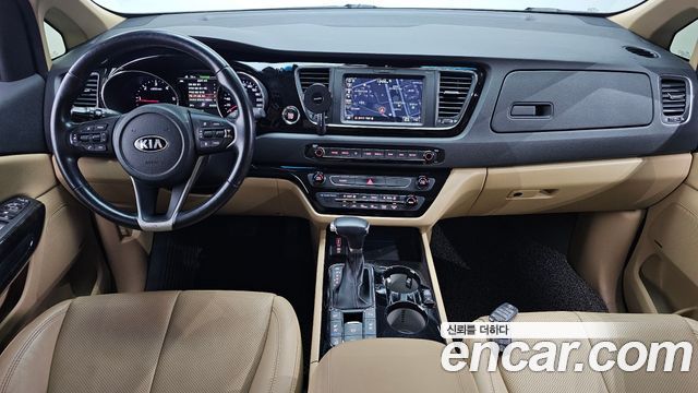 Kia Canival 2019 — photo 7