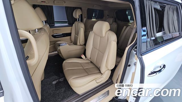 Kia Canival 2019 — photo 12