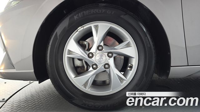 Hyundai AVANTE 2021 — photo 5