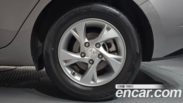 Hyundai AVANTE 2021 — photo 7