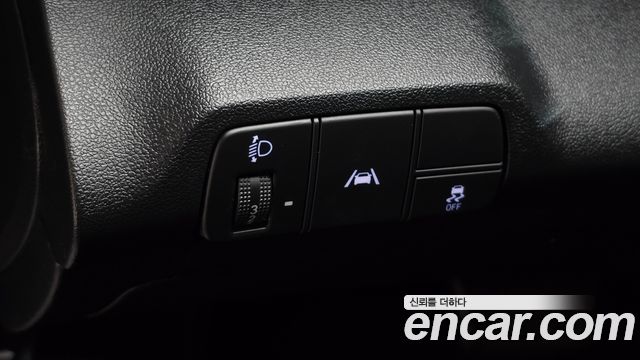 Hyundai AVANTE 2021 — photo 29