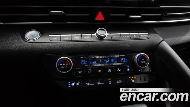 Hyundai AVANTE 2021 — photo 31