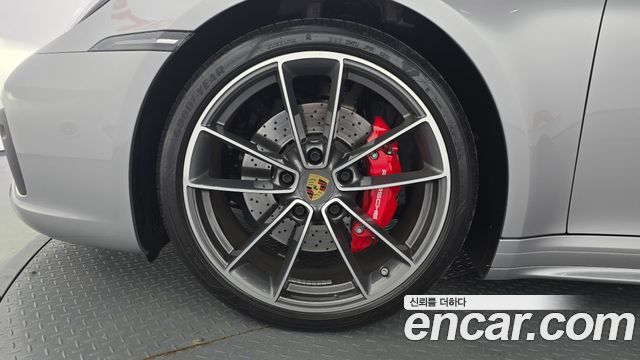 Porsche 911 2021 — photo 5
