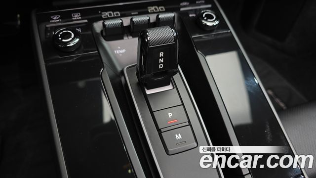 Porsche 911 2021 — photo 12