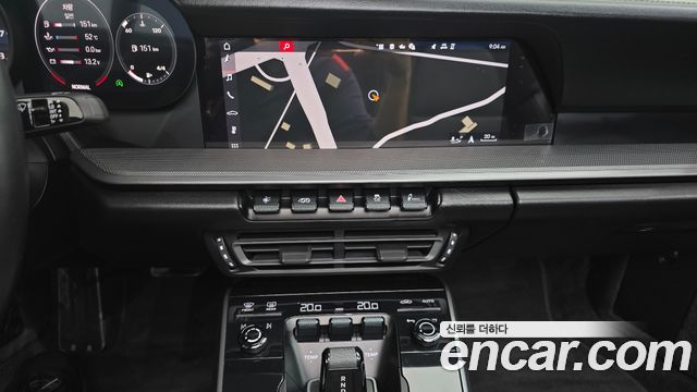 Porsche 911 2021 — photo 20