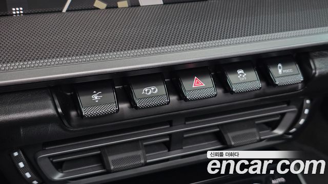 Porsche 911 2021 — photo 34