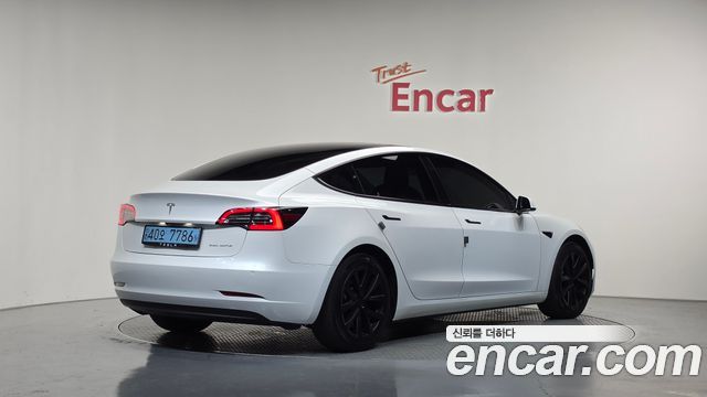 Tesla Model 3 2022 — photo 2