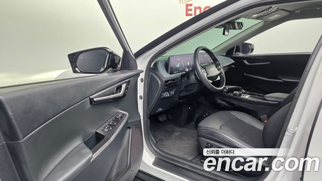 Kia EV6 2023 — photo 13