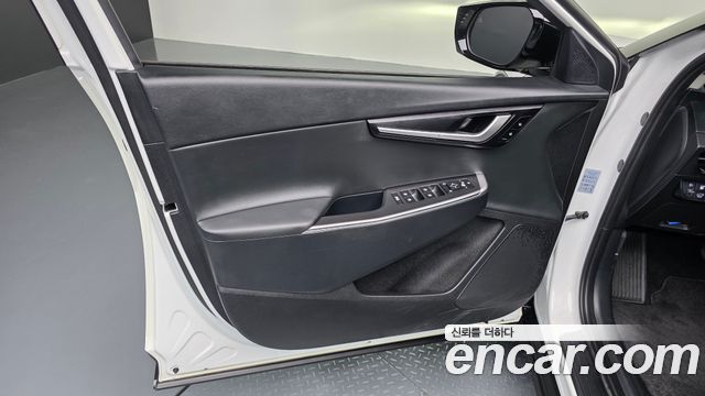 Kia EV6 2023 — photo 14