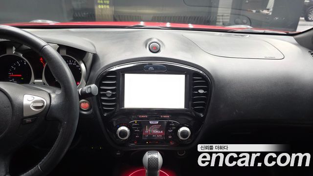Nissan Juke 2016 — photo 14