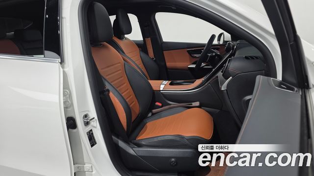 Mercedes-Benz GLC-Class 2024 — photo 12